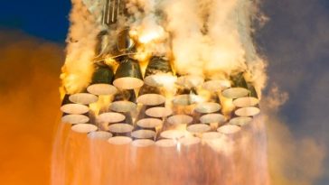 SpaceX images show the awesome power of Starship’s Raptor engines
