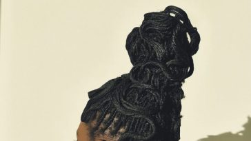 Lupita Nyong’o Shines at the Academy’s Governors Awards with a Breathtaking Afrocentric Updo