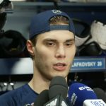 Move your feet: Martin St-Louis challenges Juraj Slafkovský in front of the media