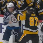 Top-2: Sidney Crosby lays down the gloves for the 10th time in his career