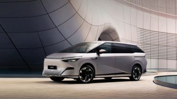 The XPeng X9 Welcomes Its 20,000th Delivery