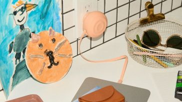 More retractable cables, please