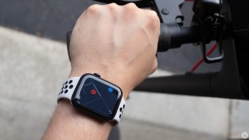 Apple Watch SE 2nd-Gen is $100 off at Walmart