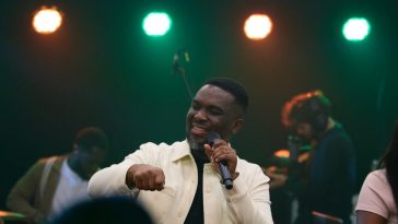 Joe Mettle Leads Powerful Worship in “Crown Him” Music Video