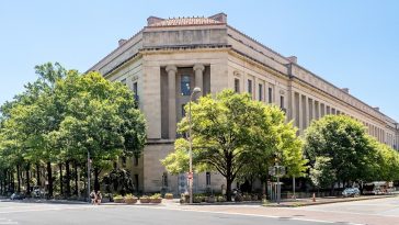 Supreme Court Requests DOJ Input on High-Stakes Cox Communications Copyright Infringement Case