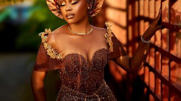 Exude Golden Radiance on Your Big Day With This Lovely Inspo