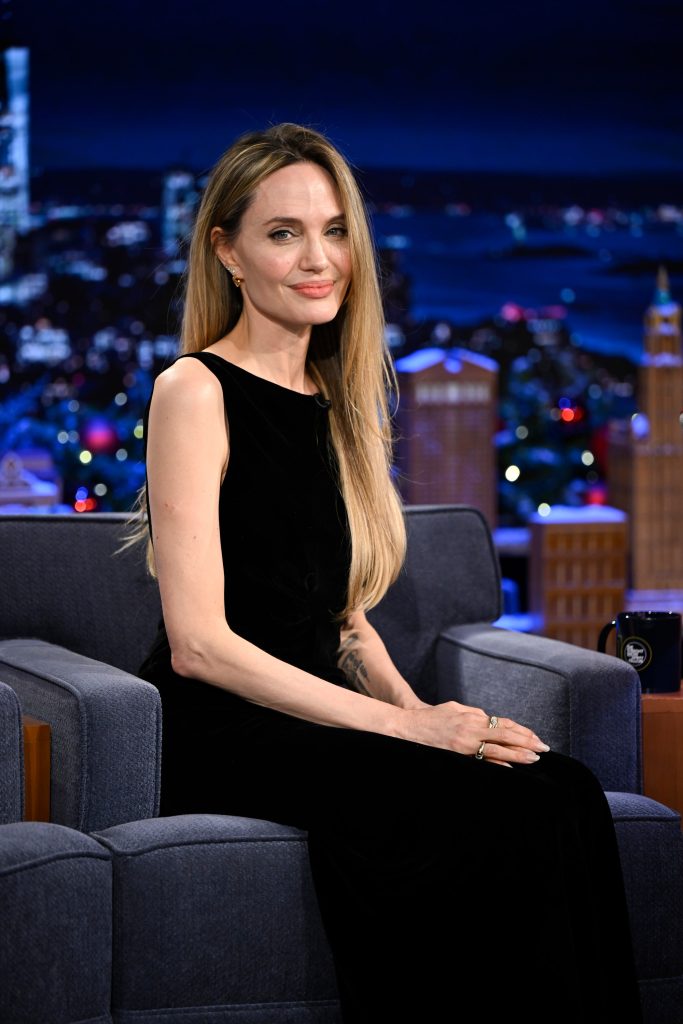 Angelina Jolie Fully Commits to Her Black Cherry Pedicure by Going Barefoot on ‘The Tonight Show’