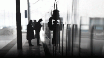 Shanghai Launches Campaign Against Smoking in Outdoor Public Spaces