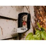 Anti-party defenses for New Year’s Eve rolled out around the world