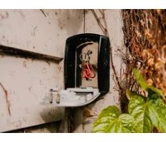 Anti-party defenses for New Year’s Eve rolled out around the world