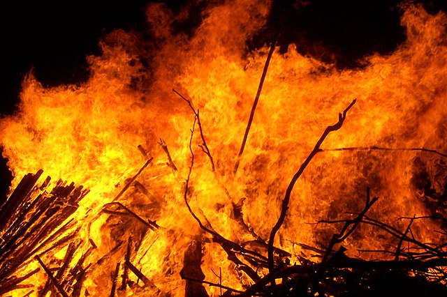 Fire guts shops in Oyo