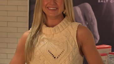 Lindsay Arnold shares her top tips for stress-free hosting, time-saving cooking must-haves, and reveals…