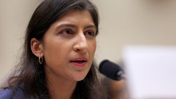 FTC bans hidden junk fees on tickets and short-term lodging purchases