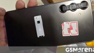 Samsung Galaxy S25+ live photos show a familiar design