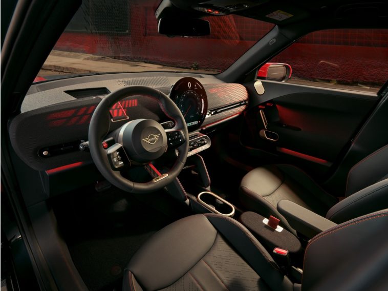 MINI Expands Lineup with Electric John Cooper Works Models