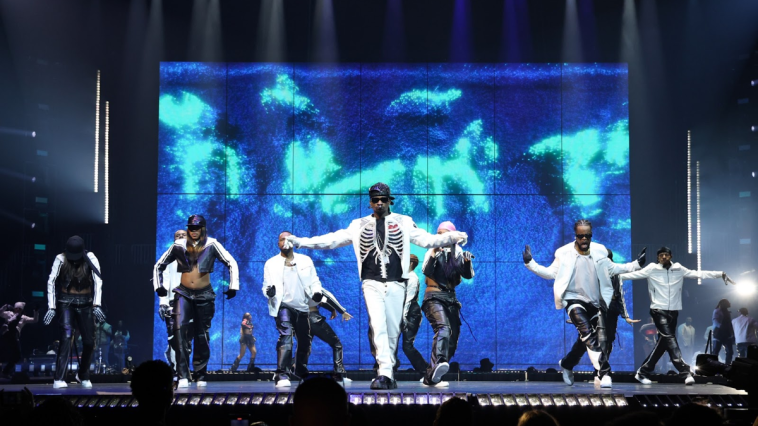 Usher’s ‘Past, Present, Future’ Tour Clocks 62 Straight Sellouts