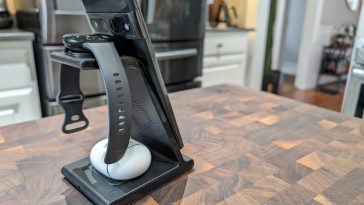 I finally found a reliable wireless charger for all of my Google devices