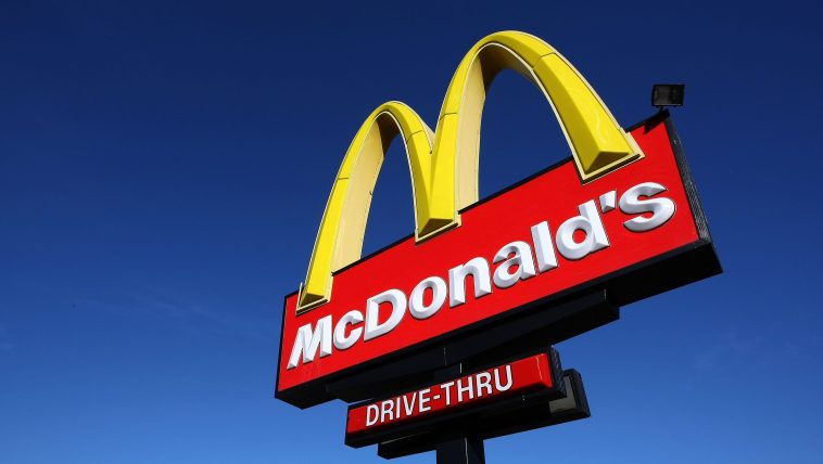 Fast-Food Restaurants Open on Christmas Day: McDonald’s, Starbucks & More