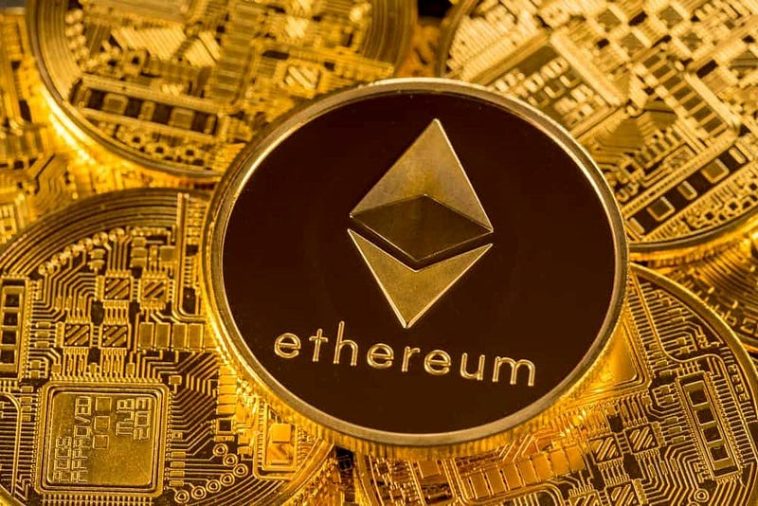 Ethereum loses $3.4K support amid market slump, Ripple ready to rise again 