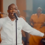 Watch Dunsin Oyekan in “The Worshipper’s Song” Live Performance Video