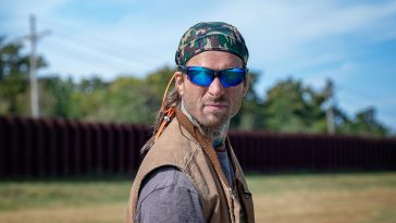 Glen Powell Dons Makeup, Wig in Teaser for Football Comedy Chad Powers