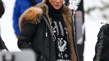 Jennifer Lopez Perfected the Après Ski Formula for Short Girls
