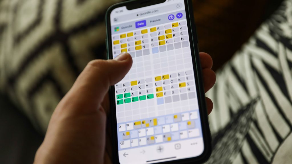 Quordle today – my hints and answers for Monday, December 30 (game #1071)