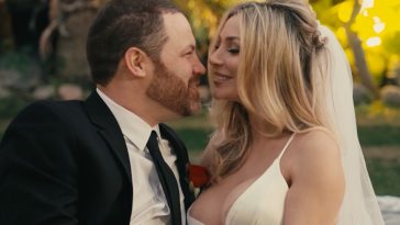 Watch Courtney Stodden marry husband Jared Safier in intimate wedding video