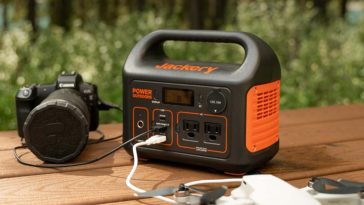 This Top-Selling Jackery Portable Power Station Is Now at Its Lowest Price of the Year