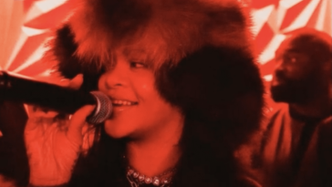 Rihanna Trolls Fans With Live Karaoke Renditions Of “Needed Me” And “Sex With Me”