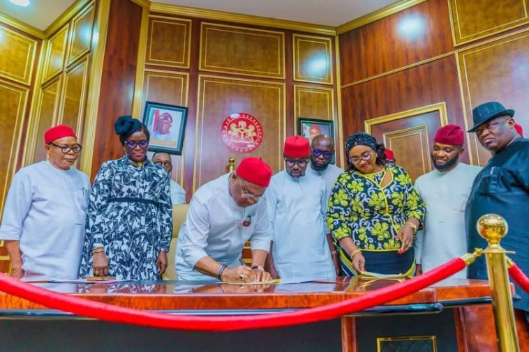 Imo Governor, Hope Uzodimma signs N807 billion 2025 budget into law 