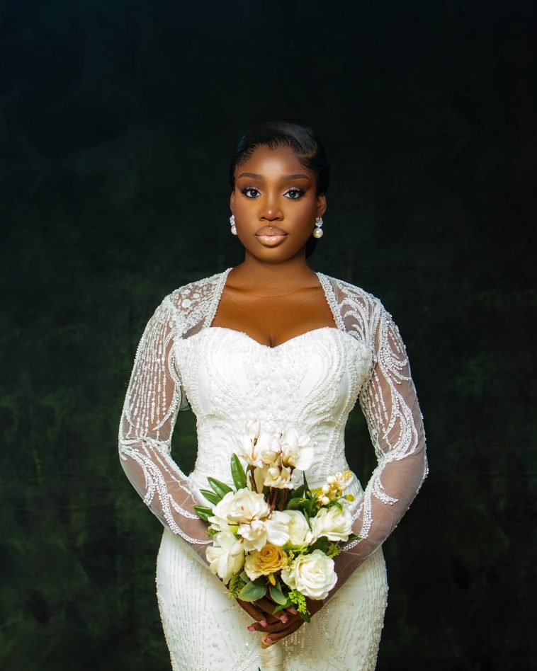This Simple & Alluring Beauty Look is Perfect For Minimalist Brides