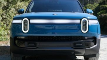 Volvo EX90 vs Rivian R1S: Can Volvo take out the king of electric SUVs?