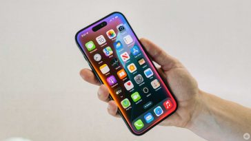 Apple agrees to settle lawsuit, pay $95 million over Siri recording private conversations