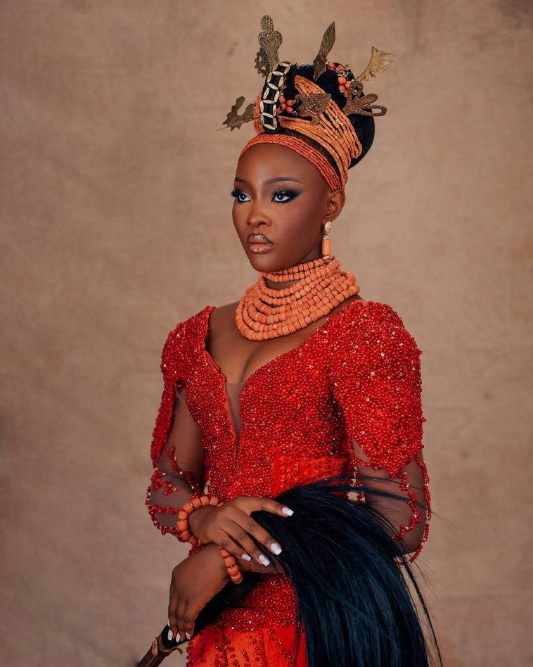 Bring Some Panache to Your Edo Trad With This Beauty Look