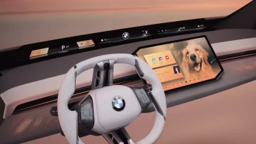 BMW Panoramic iDrive turns the entire windshield into a display