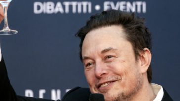 Italy’s plan to buy Starlink data deals a serious blow to European space network