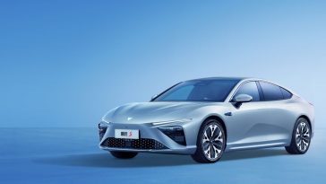 Neta X/AYA Listed in Singapore, New Store Opening Soon