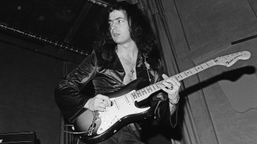 “Jim Morrison was carried out because he was shouting abuse. Jimi Hendrix was there. We were all getting drunk”: Ritchie Blackmore recalls the first time he saw two-hand tapping – at a wild show in 1968