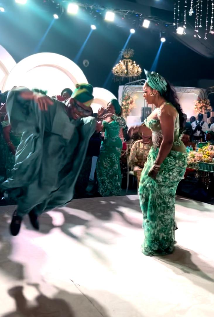 This Bridesmaid and Groomsman’s Dance-off Would Make You Laugh