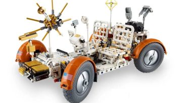 Celebrating when EVs went to the Moon with a Lego Lunar Roving Vehicle build
