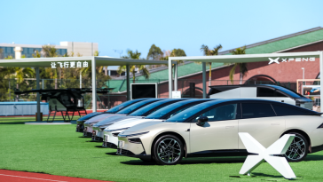 XPeng Motors Automatic Driving Responsible Person Experiences Tesla FSD