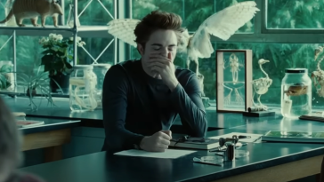 Robert Pattinson Claims He Can Turn Off His Sense of Smell