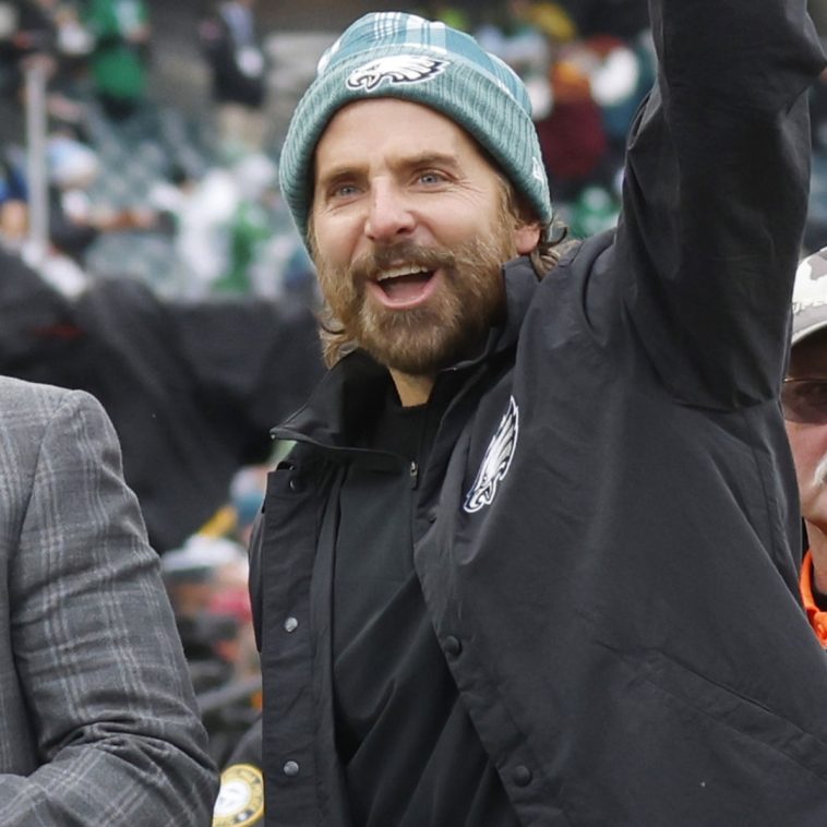 Bradley Cooper and Daughter Lea Cheer Philadelphia Eagles on to the Super Bowl