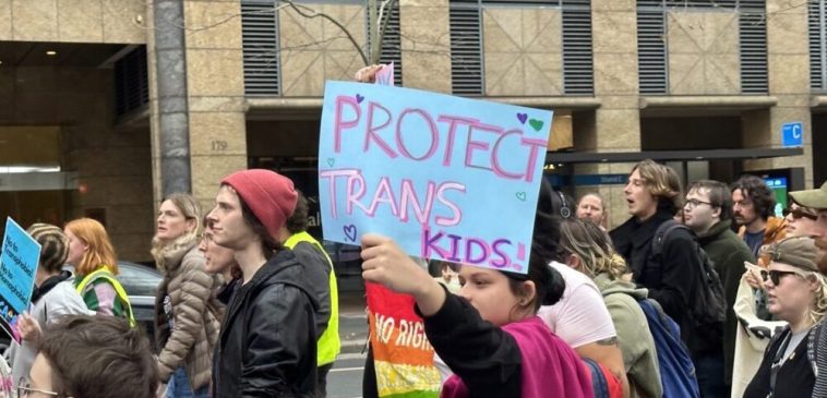 Qld Bans Hormone Treatments For New Patients Under Eighteen