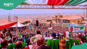 BREAKING: Tension as soldiers takeover PDP headquarters in Abuja, details emerge