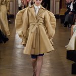 Viktor & Rolf Spring 2025 Couture