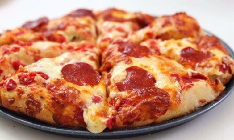 Homemade Pepperoni Pizza, Anyone? Let Sisi Yemmie Guide You