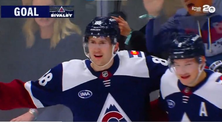 Top-5: Martin Necas scores his first goal with the Avalanche