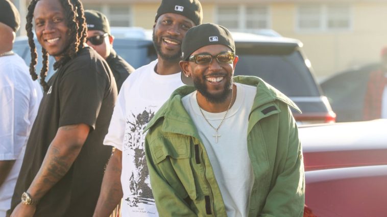 Will Kendrick Lamar diss Drake during the Super Bowl halftime show? Why and why not.